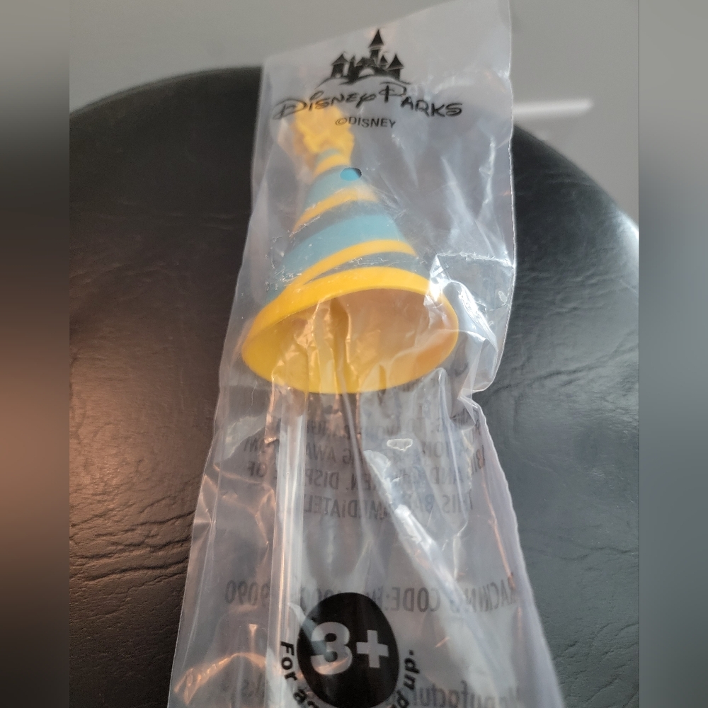 Mickey Mouse 90th Birthday Sipper - Picture 6 of 6